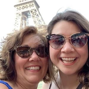 Meet your Posher, Lorie